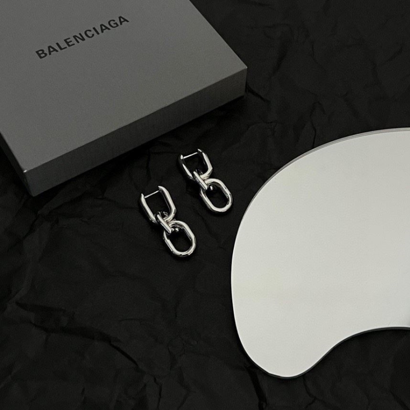Ba1en*iaga earrings